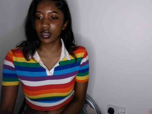 Brianna-1 webcam