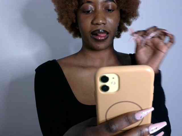 Brianna-1 webcam