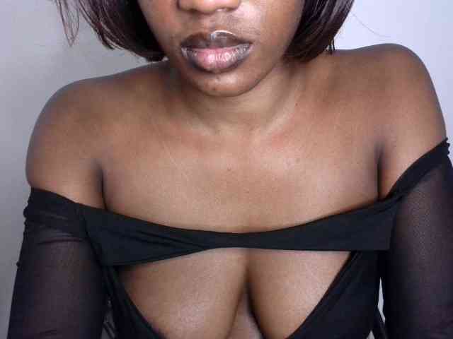 Brianna-1 webcam