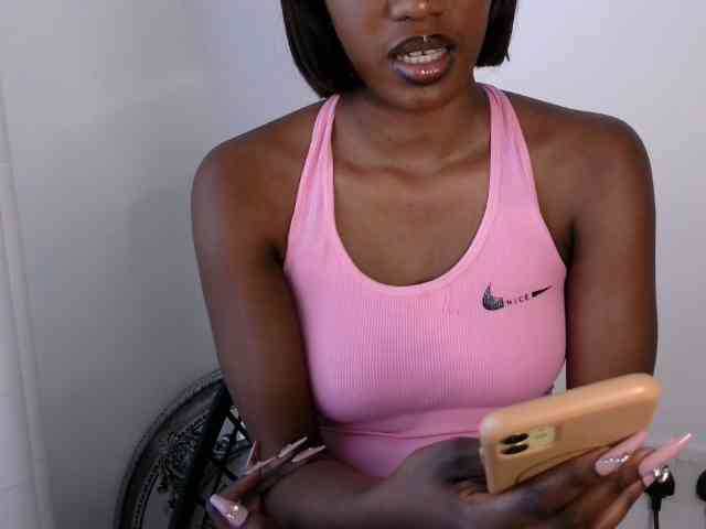 Brianna-1 webcam