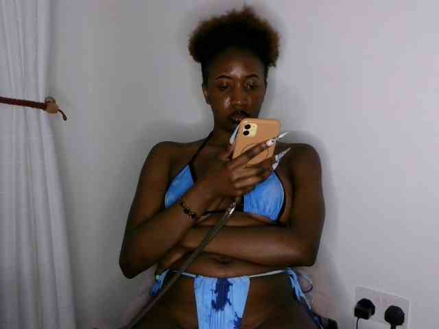 Brianna-1 webcam