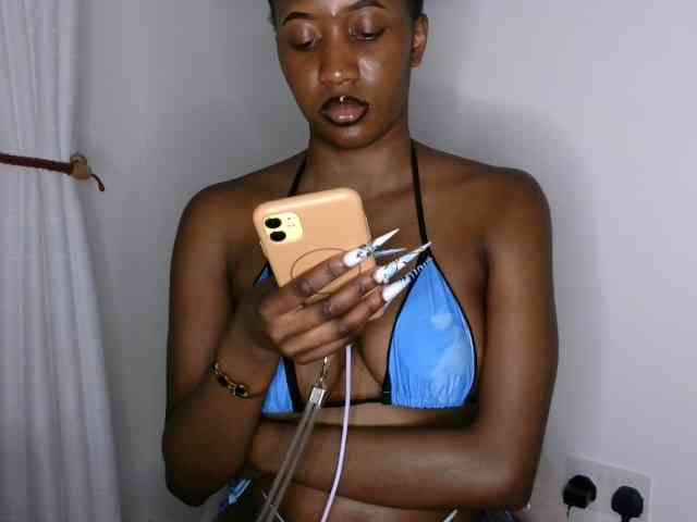 Brianna-1 webcam