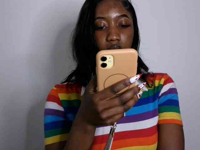 Brianna-1 webcam