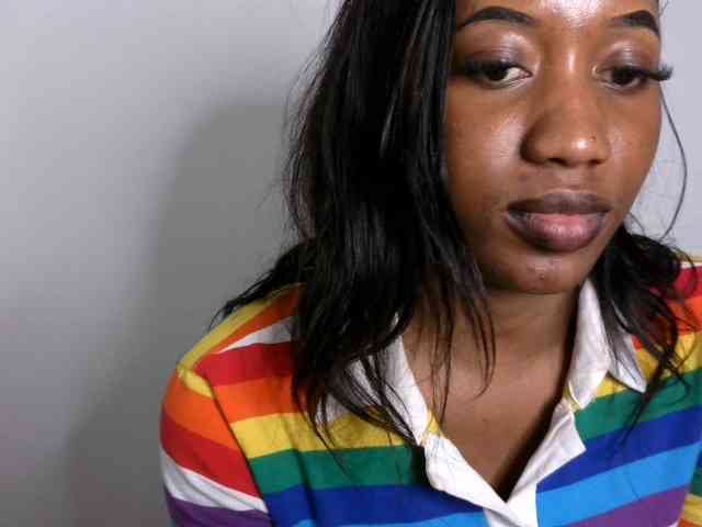 Brianna-1 webcam