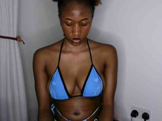 Brianna-1 webcam