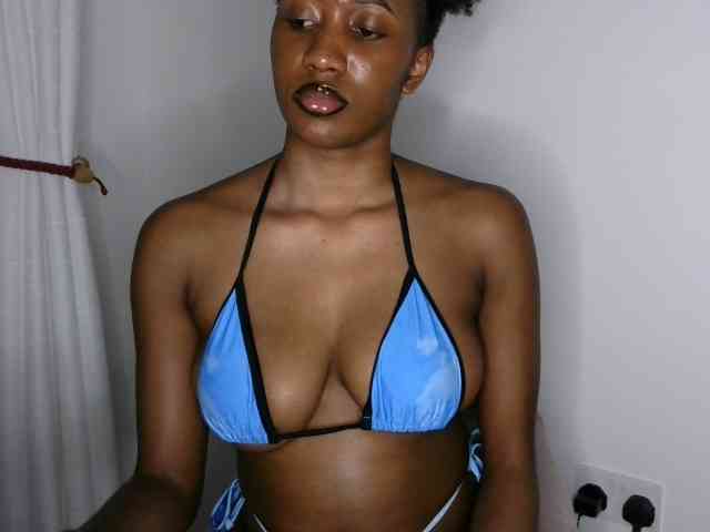 Brianna-1 webcam