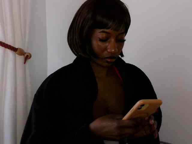 Brianna-1 webcam