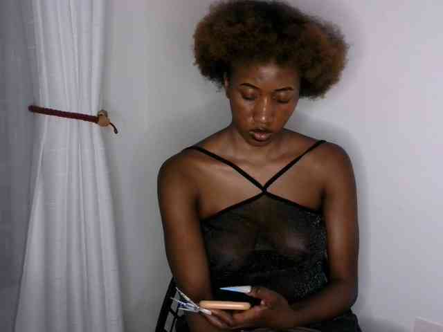 Brianna-1 webcam