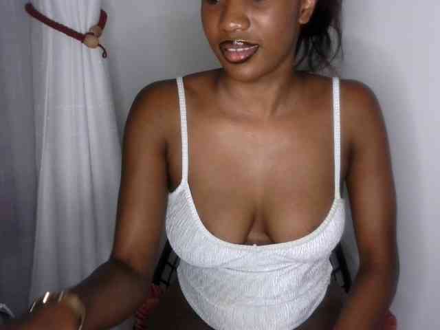 Brianna-1 webcam