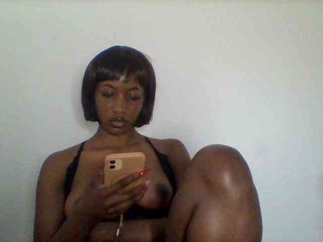 Brianna-1 webcam