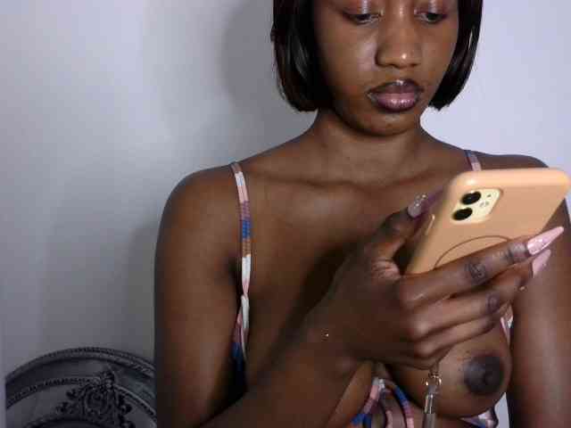 Brianna-1 Live Webcam on BongaCams