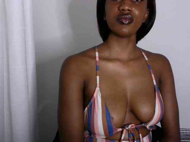 Brianna-1 webcam