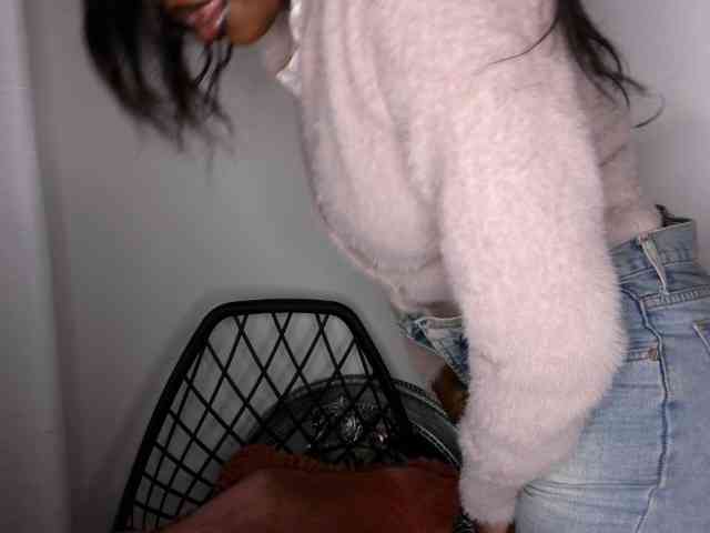 Brianna-1 webcam