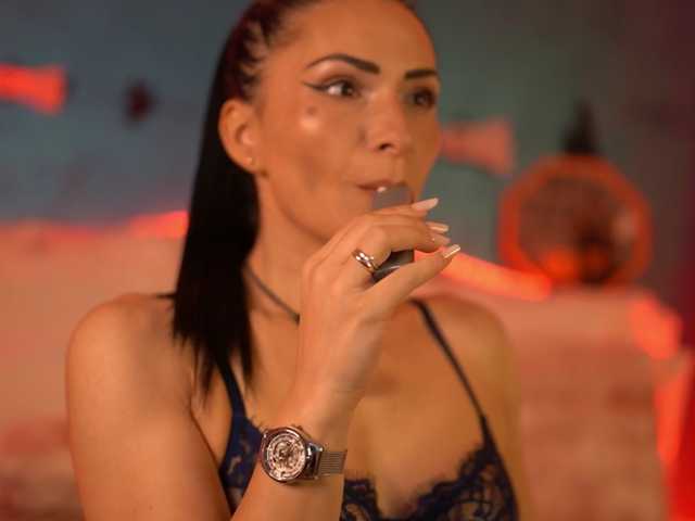 RaisaVawn live cam on BongaCams
