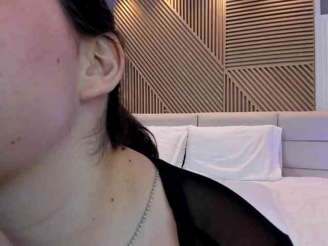 AmaraVell webcam