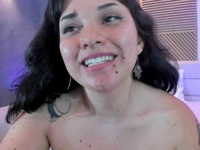AmaraVell webcam