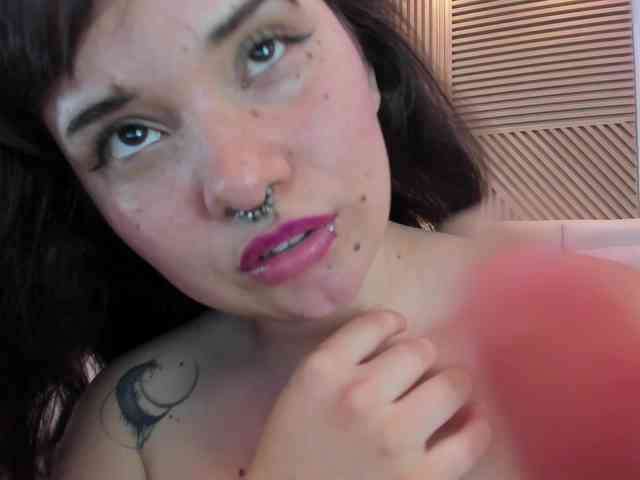 AmaraVell webcam