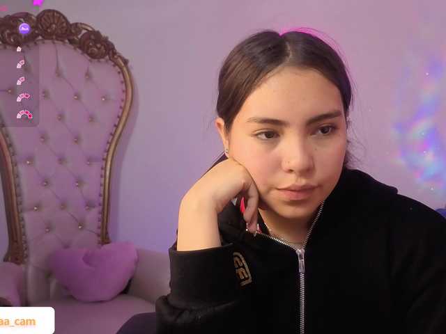 Isabela-tay live cam on BongaCams
