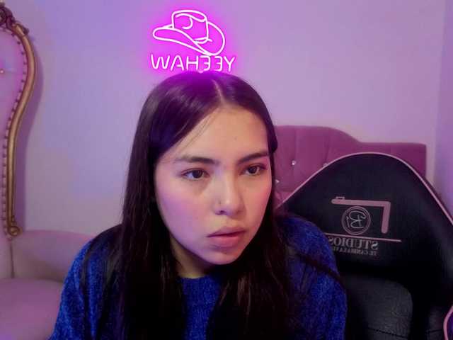 Isabela-tay live cam on BongaCams