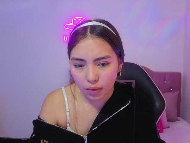 Isabela-tay live cam on BongaCams