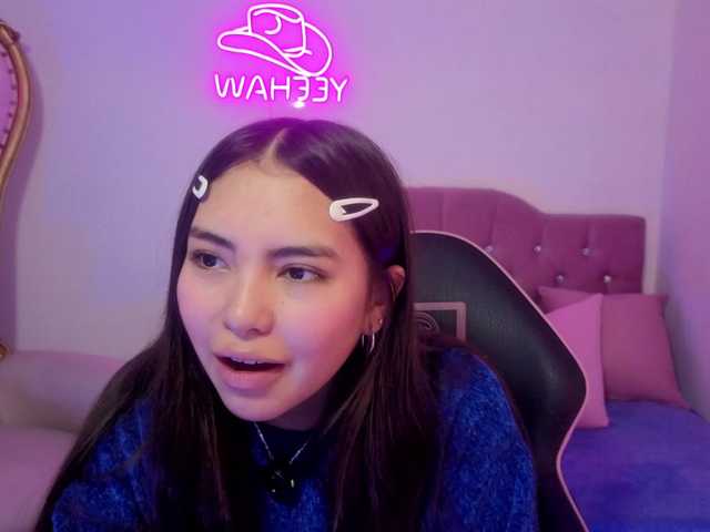 Isabela-tay live cam on BongaCams