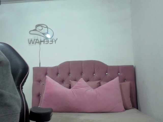 Isabela-tay live cam on BongaCams