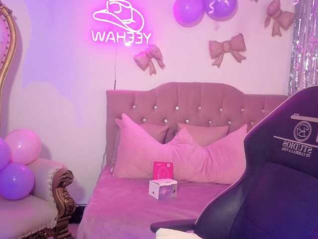 Isabela-tay live cam on BongaCams