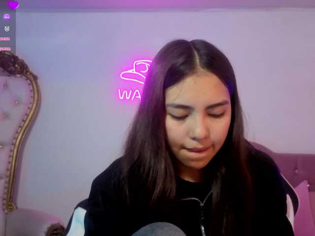 Isabela-tay live cam on BongaCams