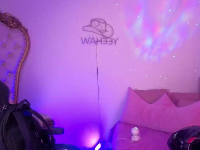 Isabela-tay live cam on BongaCams