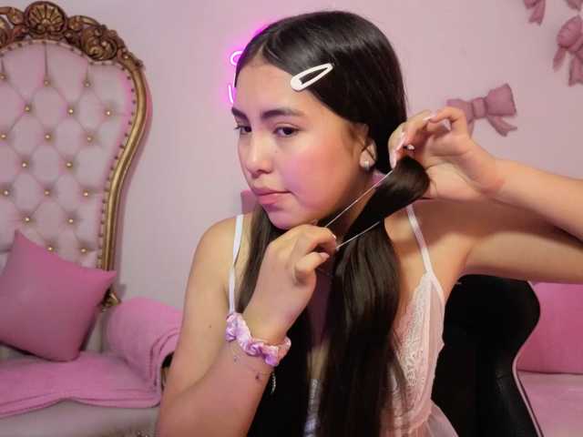Isabela-tay live cam on BongaCams