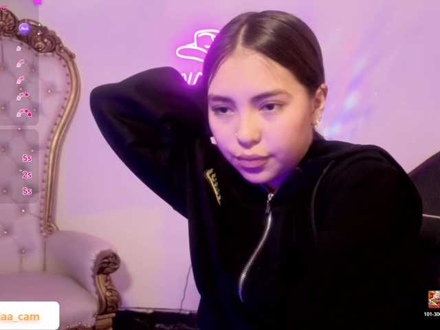Isabela-tay live cam on BongaCams