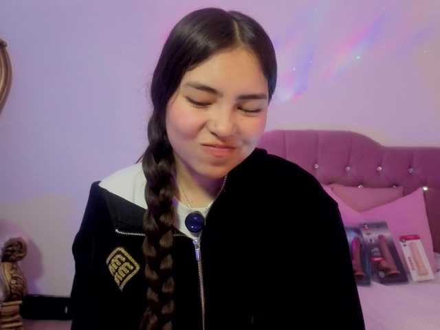 Isabela-tay live cam on BongaCams