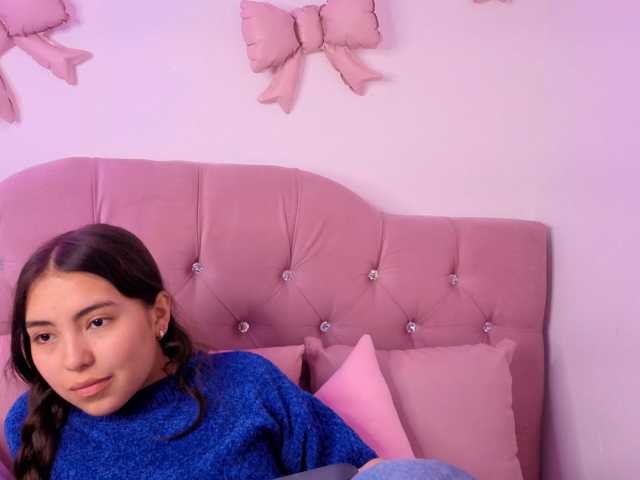 Isabela-tay live cam on BongaCams