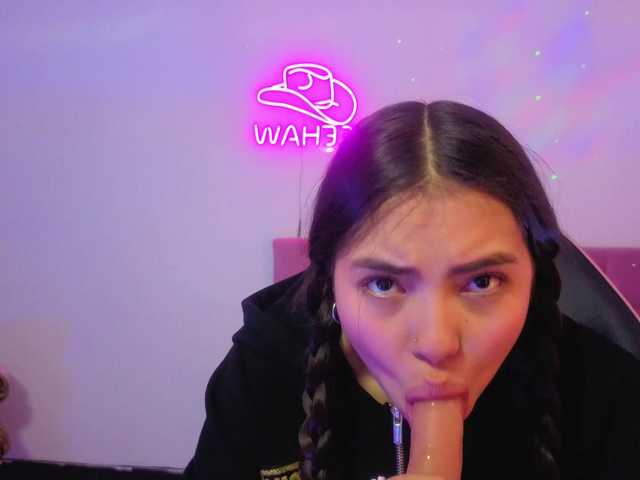 Isabela-tay live cam on BongaCams