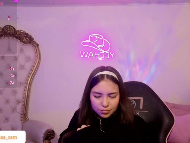 Isabela-tay live cam on BongaCams