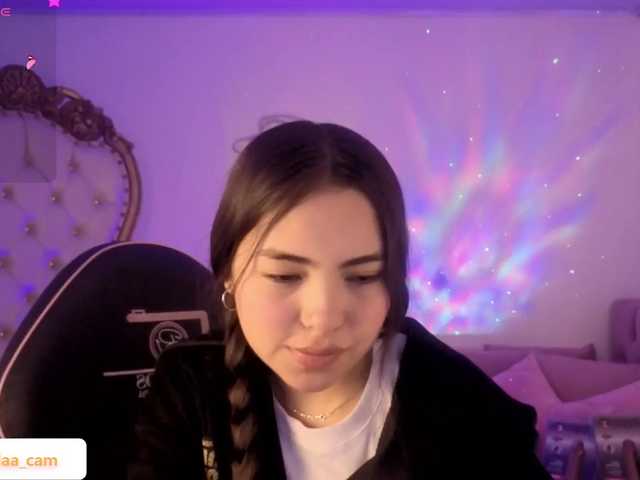 Isabela-tay live cam on BongaCams