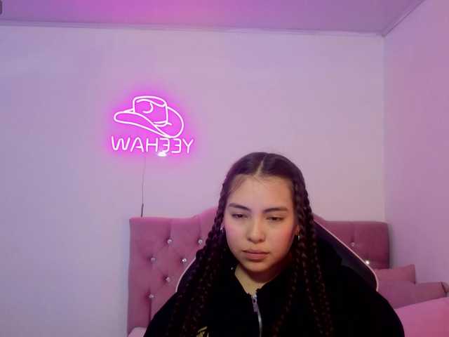 Isabela-tay live cam on BongaCams