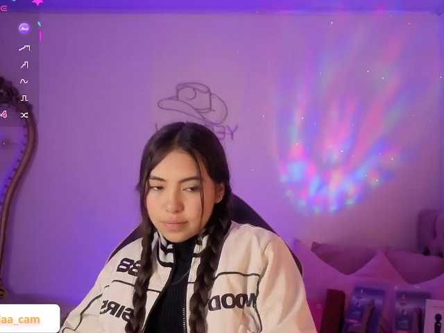 Isabela-tay live cam on BongaCams