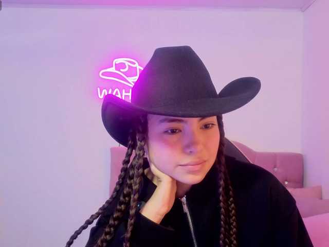 Isabela-tay live cam on BongaCams