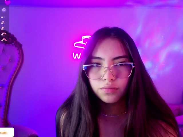 Isabela-tay live cam on BongaCams