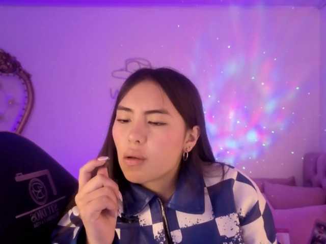 Isabela-tay live cam on BongaCams