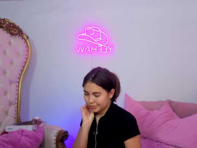 Isabela-tay live cam on BongaCams