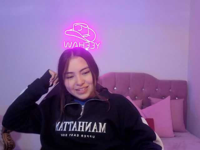 Isabela-tay live cam on BongaCams