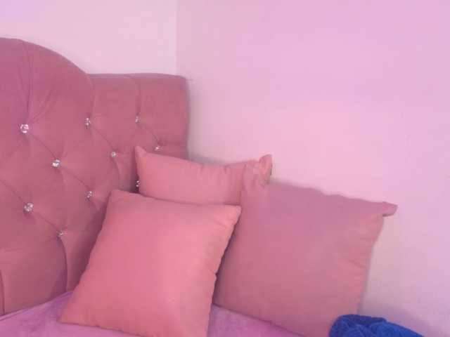 Isabela-tay live cam on BongaCams