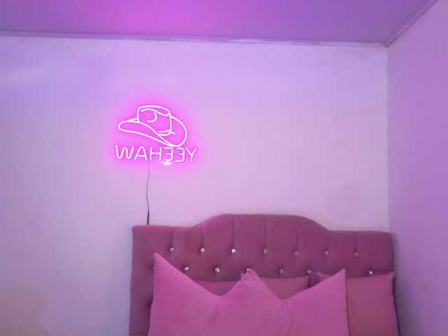Isabela-tay live cam on BongaCams