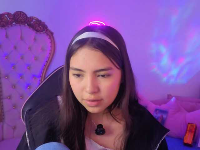 Isabela-tay live cam on BongaCams