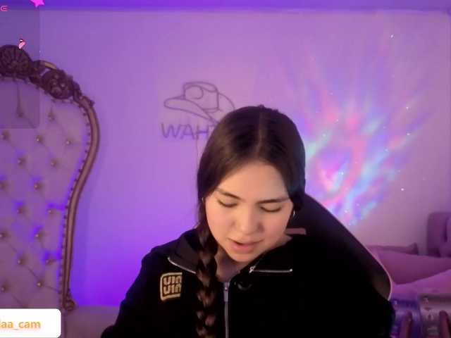 Isabela-tay live cam on BongaCams
