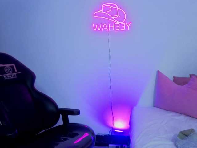 Isabela-tay live cam on BongaCams
