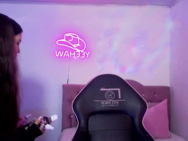 Isabela-tay live cam on BongaCams