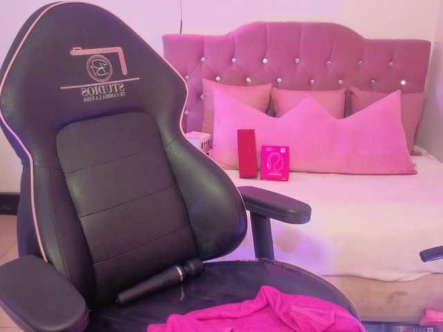 Isabela-tay live cam on BongaCams